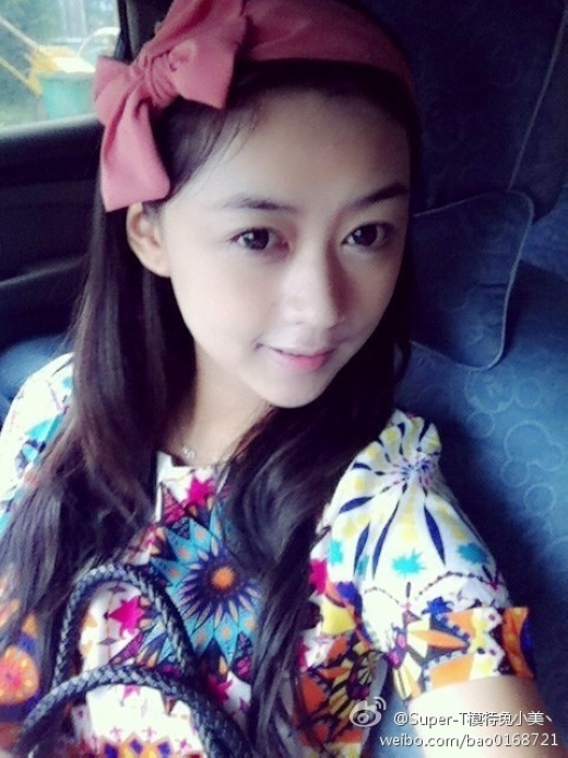胸模大赛冠军兔小美海量私照
