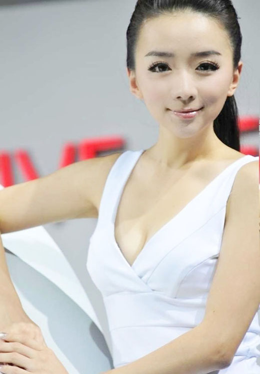 <em>赵丹丹</em>接受CBA猛将求婚+车模小奶牛私照--