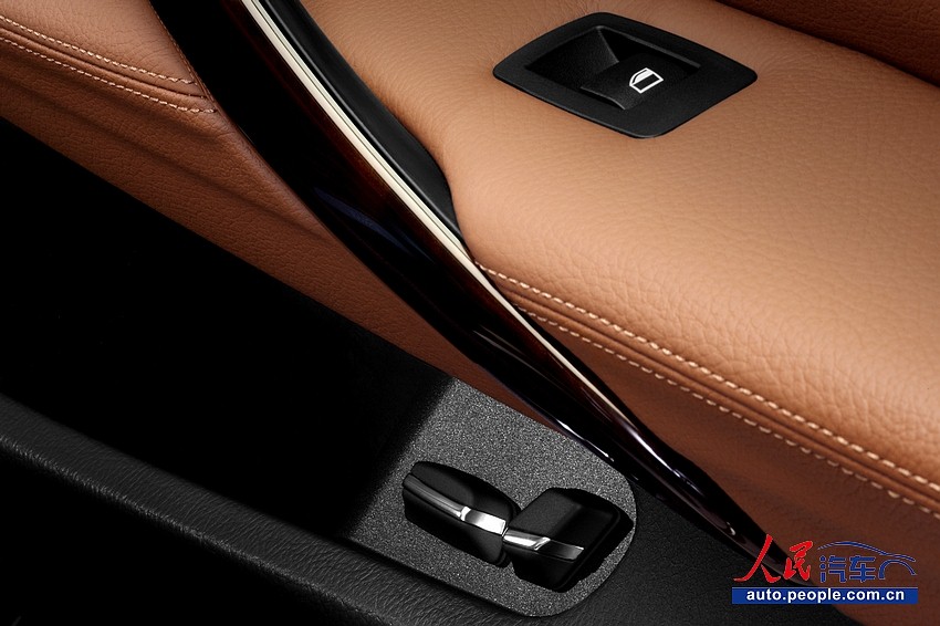 ʱк͸Ե쵼ߣȫBMW 328Li װ13