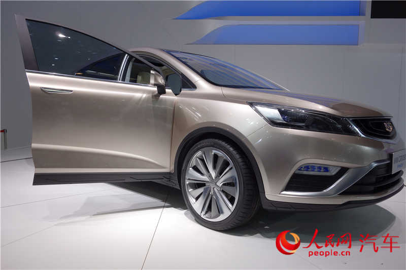 ۺCROSS PHEV 2014չֱ4