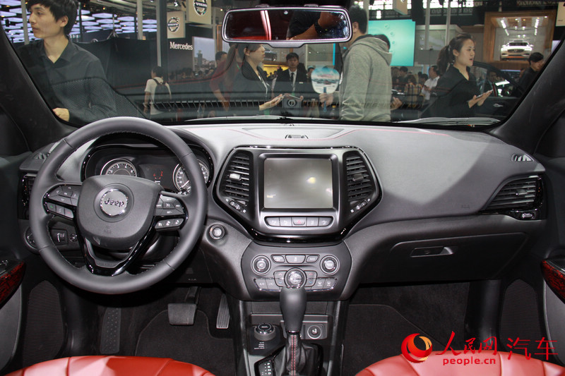 JEEP���ɹ�ʥ���� 2014������չ������ֱ����7��