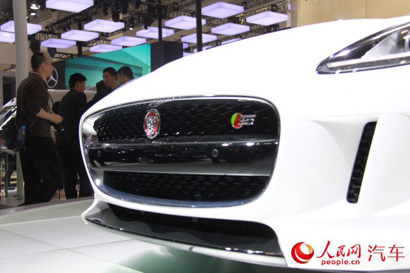 ݱF-TYPE COUPE˫Ӳܳ 2014չֱ3