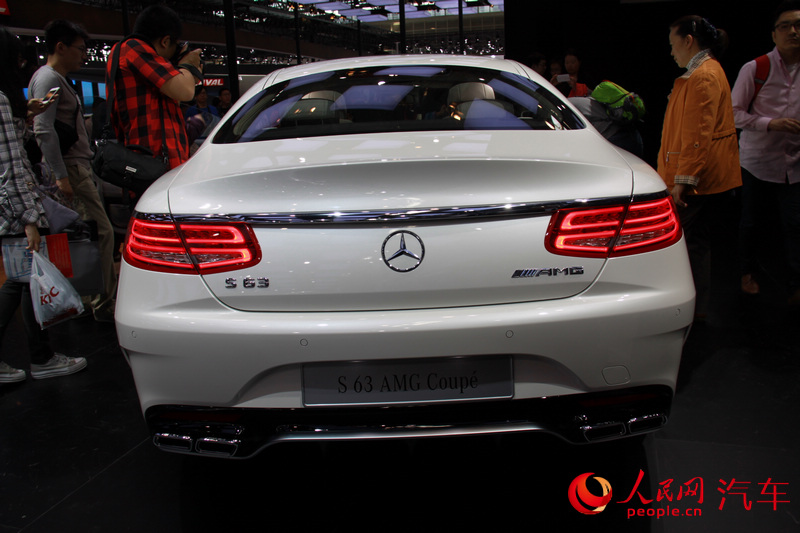 ȫ�±���S63AMG 2014������չ������ֱ����13��