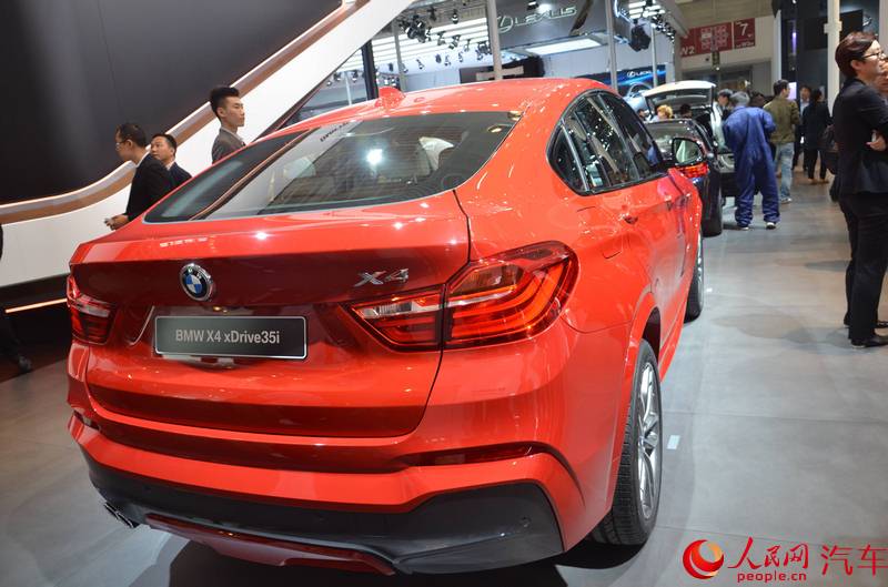 ׷ BMW X4 xDrive35iչࡾ6