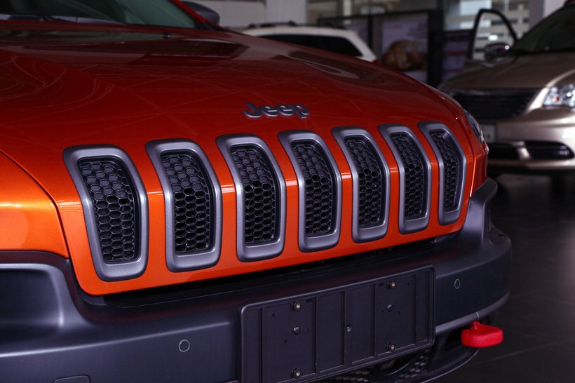 ǰդȻJeep7׸դļ