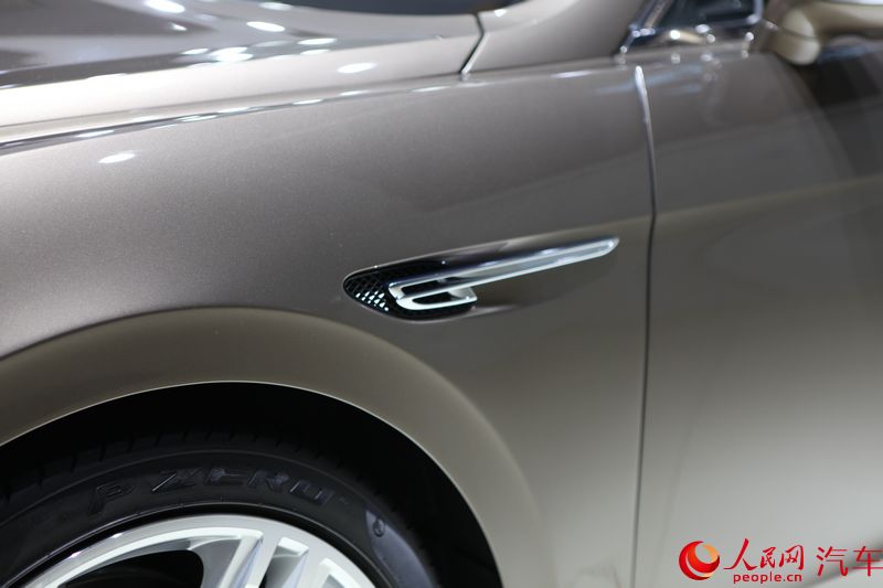 ֱ��2014���ݳ�չ �����·ɳ�V8��4��