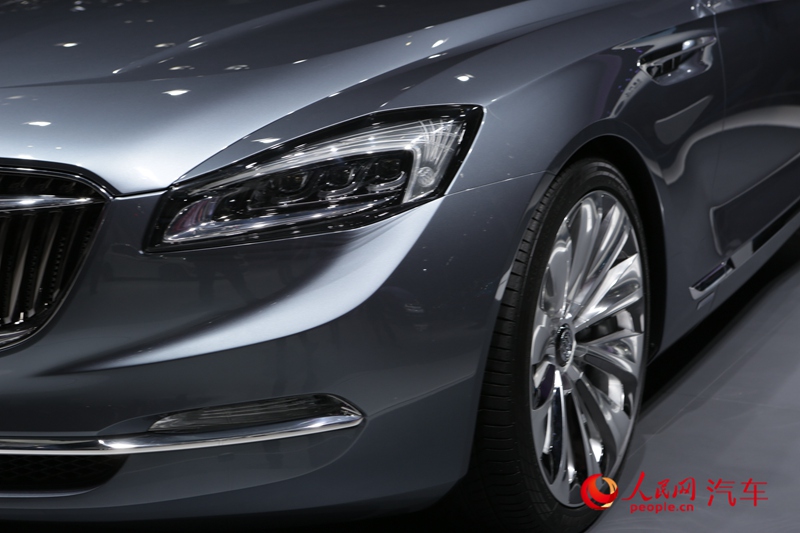 ������ֱ��2015�Ϻ���չ�������Avenir��5��
