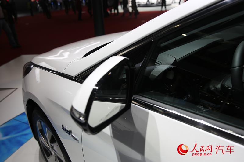 ������ֱ��2015�Ϻ���չ�����ִ�ȫ���������춯�桾2��