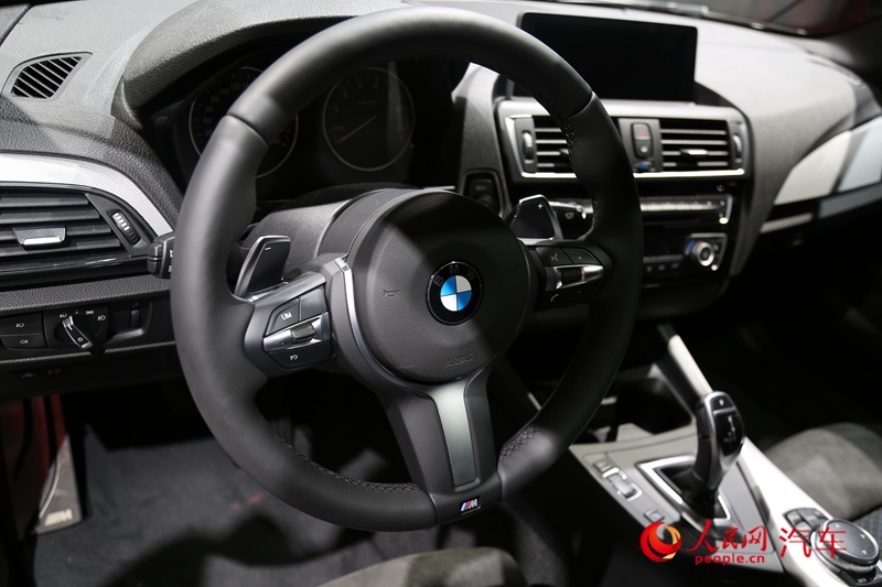 ֱ2015ϺչBMW 125i8