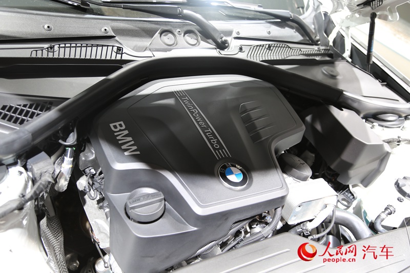 ֱ2015ϺչBMW 220i9