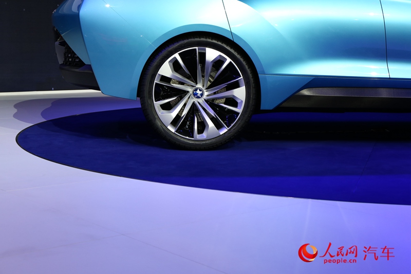 ������ֱ��2015�Ϻ���չ��������vow��4��