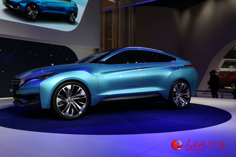 ������ֱ��2015�Ϻ���չ��������vow��8��