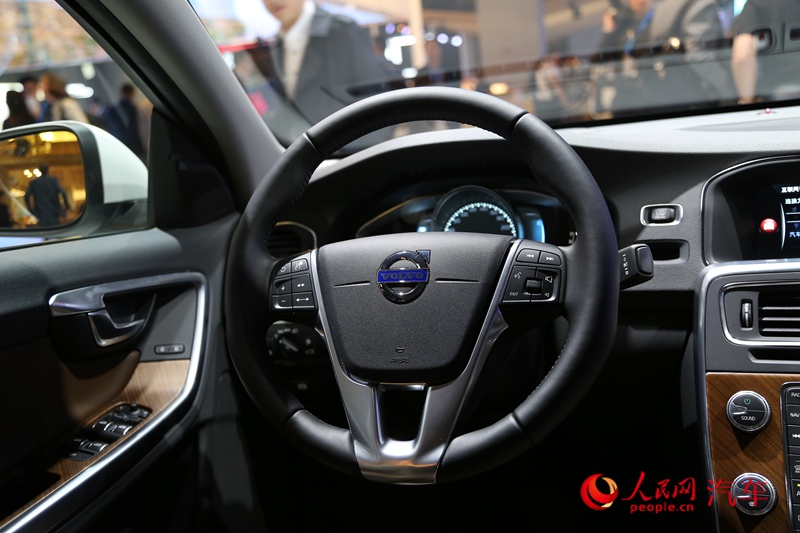 ֱ2015ϺչֶS60L춯桾10