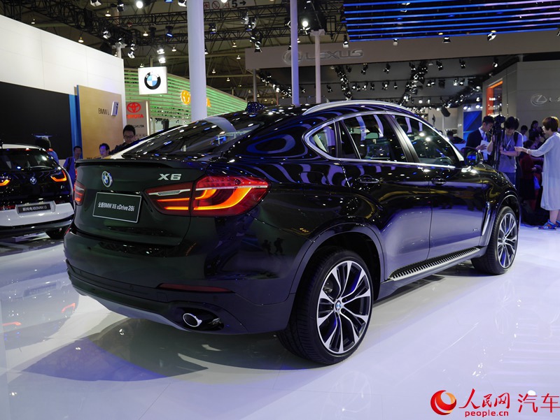 ������ֱ��2015�ɶ���չ��������X6 xDrive28i��14��