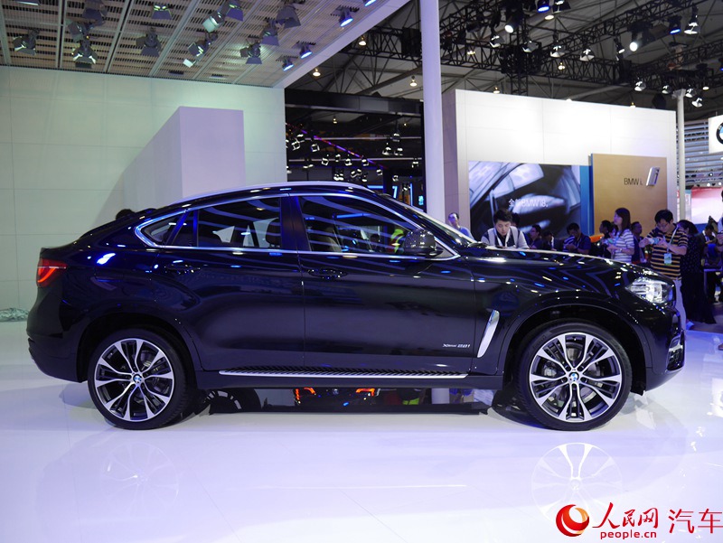 ������ֱ��2015�ɶ���չ��������X6 xDrive28i��2��