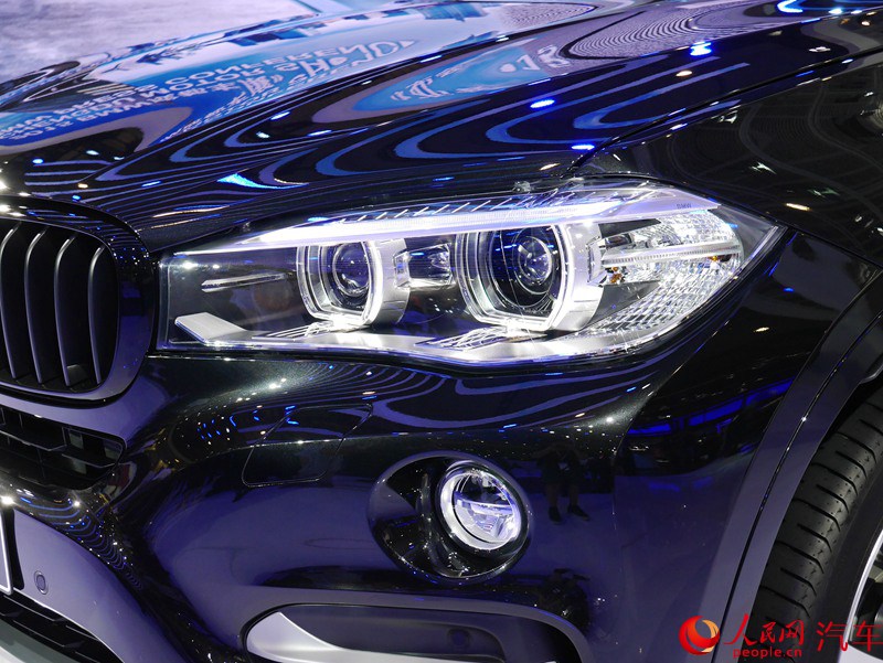 ������ֱ��2015�ɶ���չ��������X6 xDrive28i��16��