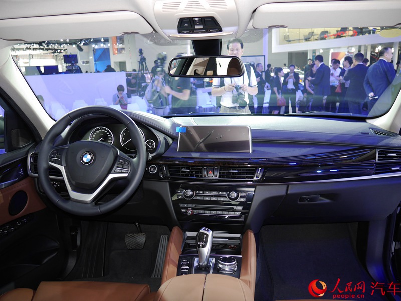 ������ֱ��2015�ɶ���չ��������X6 xDrive28i��19��