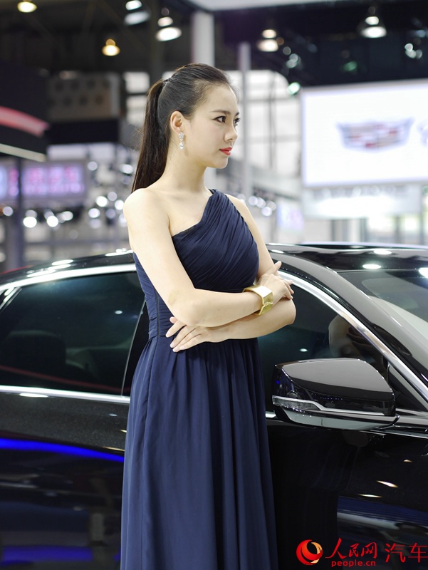 ������ֱ��2015�ɶ���չ��������ɫ¶���С�����ģ��3��