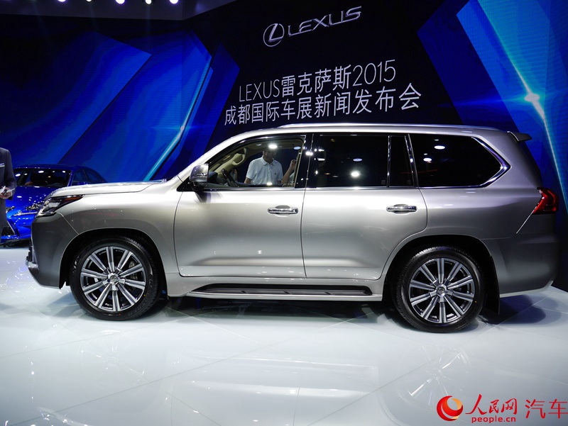 ������ֱ��2015�ɶ���չ�����׿���˹ �¿�LX570��19��