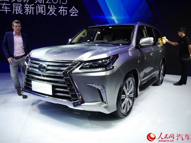 ������ֱ��2015�ɶ���չ�����׿���˹ �¿�LX570��26��