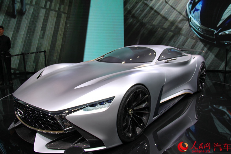 ������ֱ��2015�ɶ���չ����Ӣ�����Vision Gran Turismo��7��
