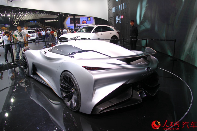 ������ֱ��2015�ɶ���չ����Ӣ�����Vision Gran Turismo��8��