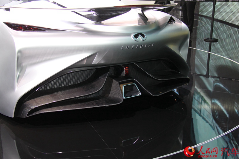 ������ֱ��2015�ɶ���չ����Ӣ�����Vision Gran Turismo��9��
