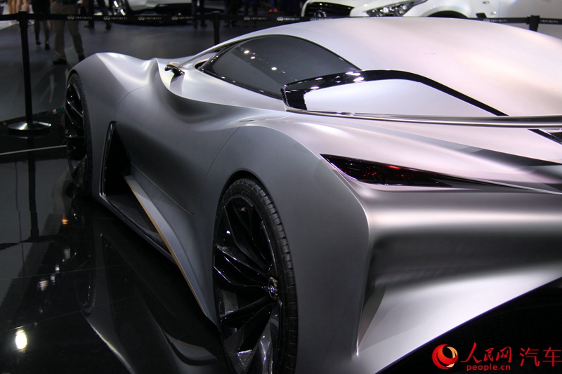 ������ֱ��2015�ɶ���չ����Ӣ�����Vision Gran Turismo��10��