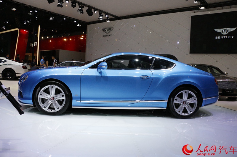 ֱ2015ɶչŷ½GT V8׶桾4