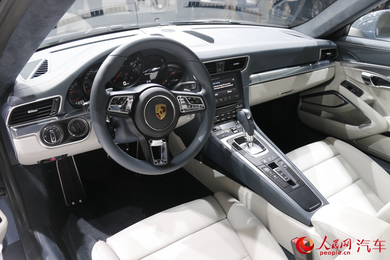 ֱ2015ݳչ ʱ¿911 Carrera4