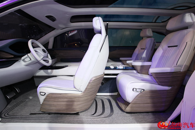 ֱ2015ݳչ MPVi-Lounge18