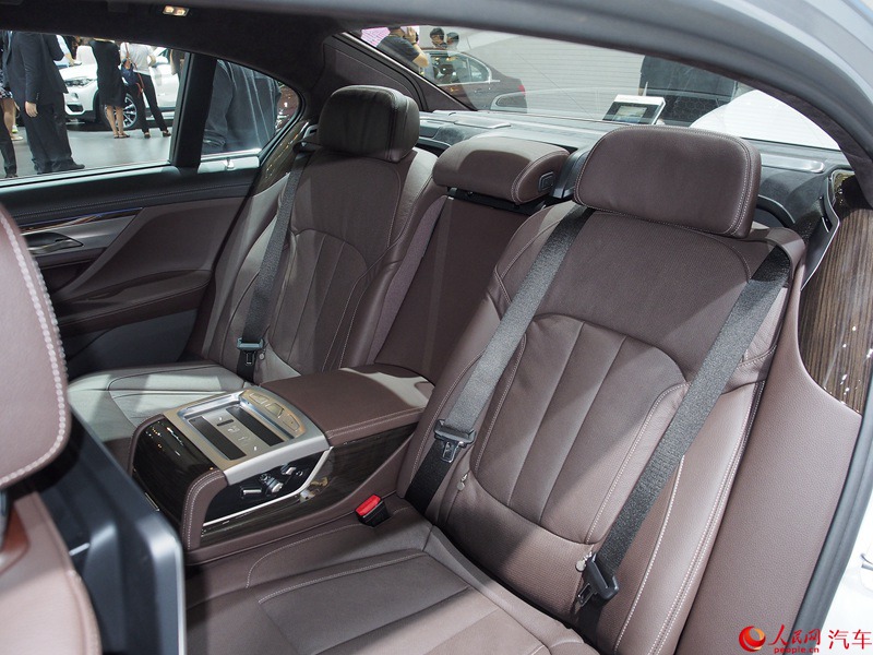 ������ֱ��2016�ɶ���չ ����7ϵ���ʽ��϶����桾11��