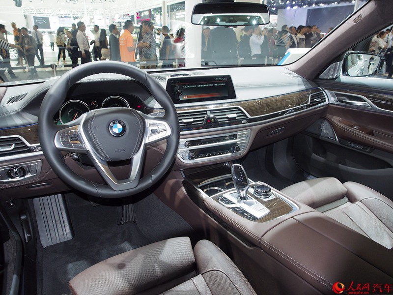 ������ֱ��2016�ɶ���չ ����7ϵ���ʽ��϶����桾28��