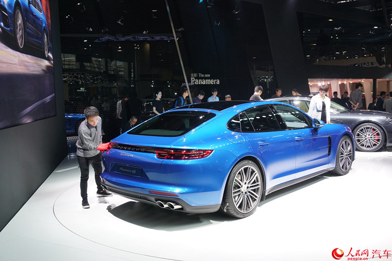 ������2016���ݳ�չ�ֳ�ֱ��������ʱ��ȫ��Panamera������4��