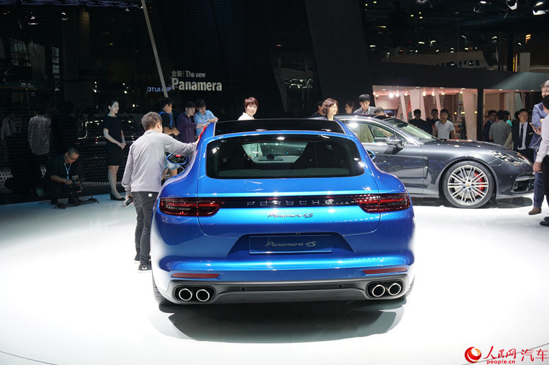 ������2016���ݳ�չ�ֳ�ֱ��������ʱ��ȫ��Panamera������10��