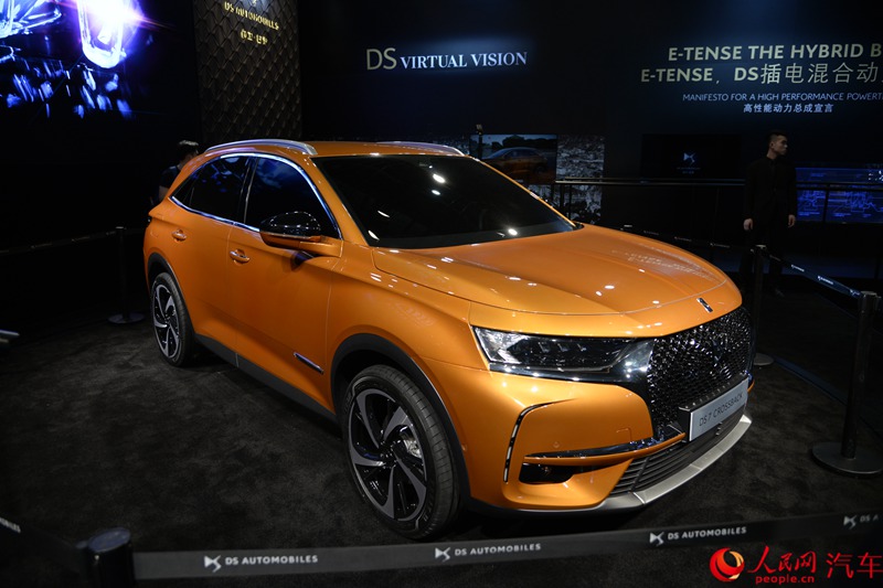������ֱ��2017�Ϻ���չ����DS7 Crossback��ʽ�׷���3��