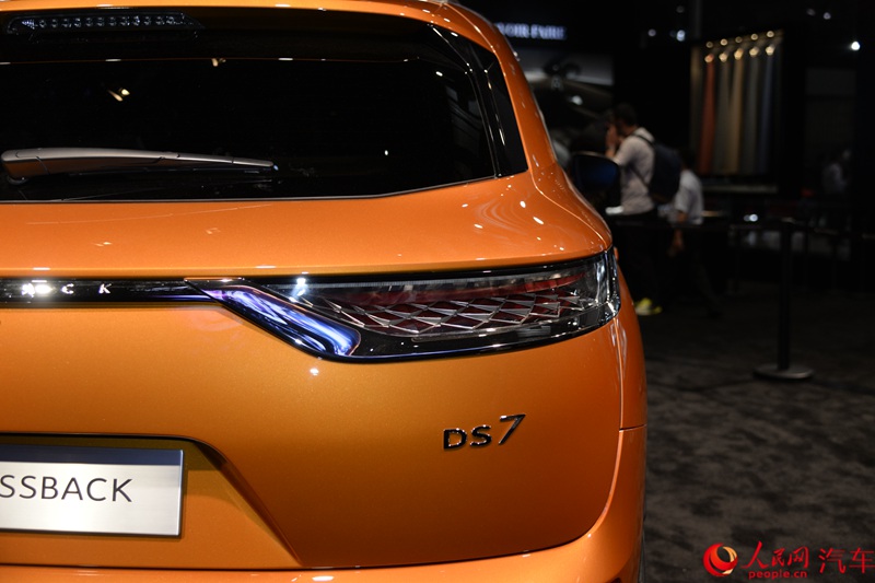 ������ֱ��2017�Ϻ���չ����DS7 Crossback��ʽ�׷���10��