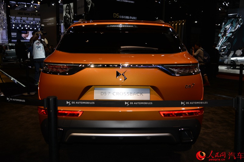 ������ֱ��2017�Ϻ���չ����DS7 Crossback��ʽ�׷���6��