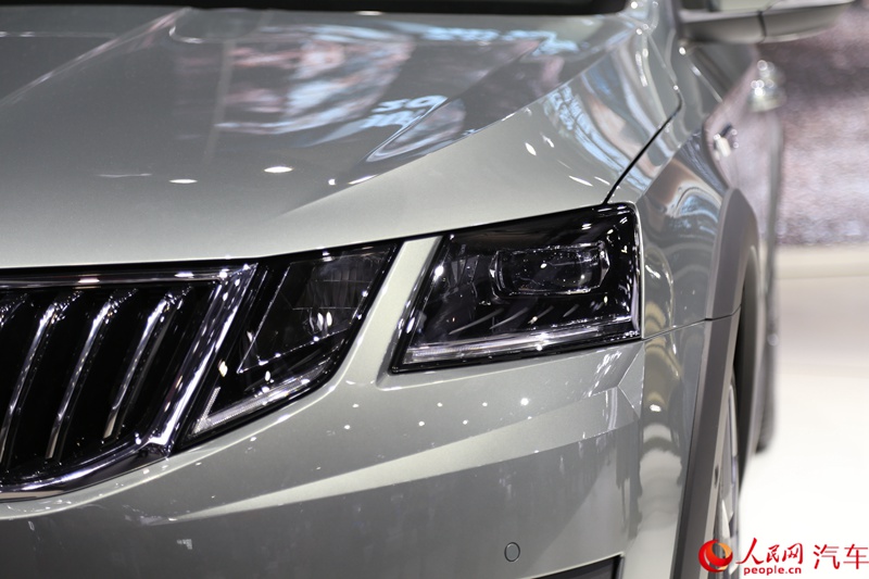 ������ֱ��2017�Ϻ���չ��������˹�´�ȫ���������г���ʽ�׷���2��