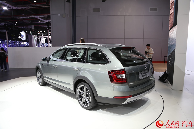 ������ֱ��2017�Ϻ���չ��������˹�´�ȫ���������г���ʽ�׷���7��