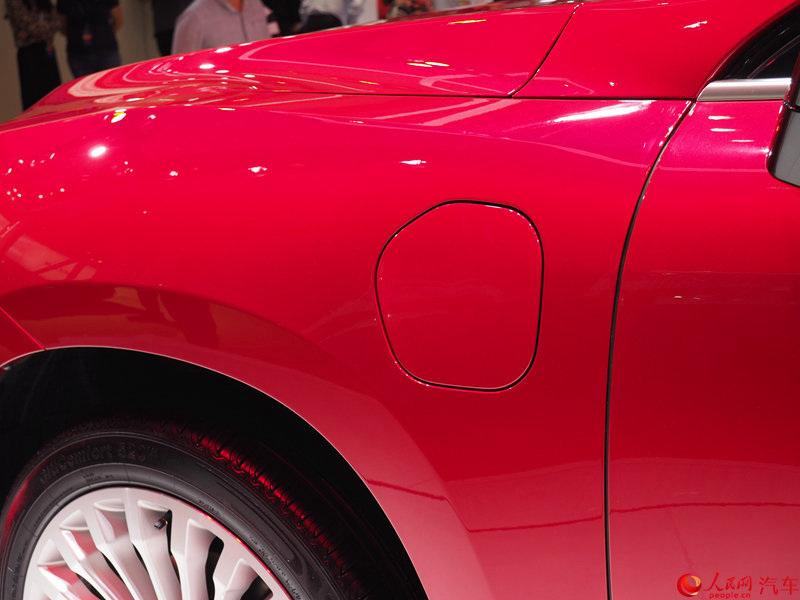 ������ֱ��2017���ݳ�չ����WEYƷ���׿��϶�������P8������6��