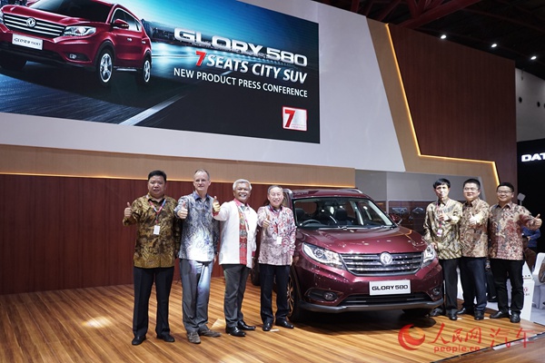 东风风光580印尼市场首发 新车命名为GLORY 580