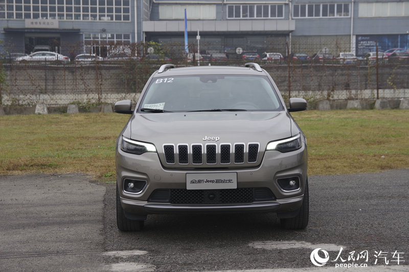 ͼԼJeepɹ 2.0T TrailhawkԽҰ2