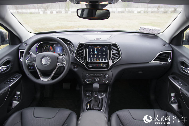 ͼԼJeepɹ 2.0T TrailhawkԽҰ8