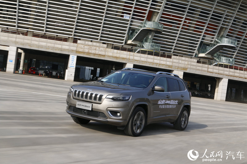ͼԼJeepɹ 2.0T TrailhawkԽҰ13