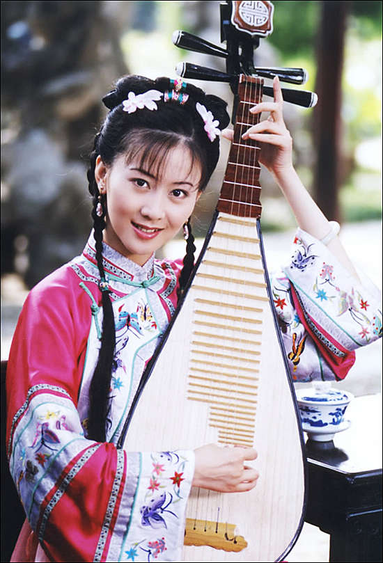 <em>人体</em>艺术第一人汤加丽 酷爱越野车 (3)--汽车--人