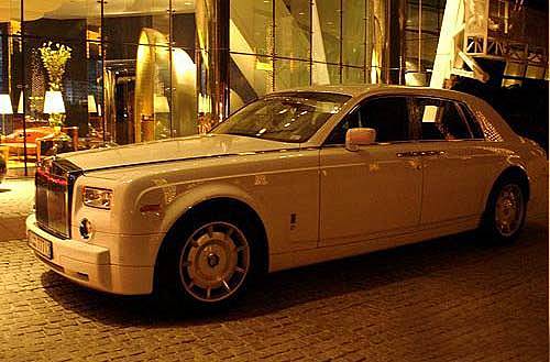 迈巴赫\/法拉利下海 世界超豪华出租车一览 (2