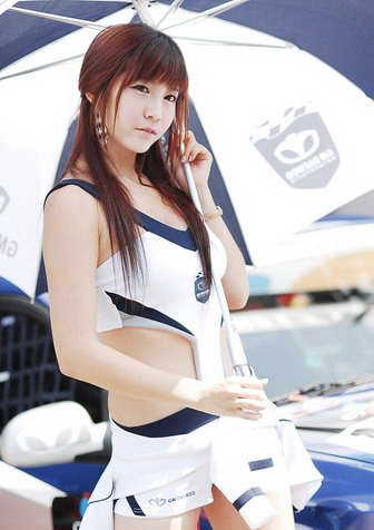 <em>韩国</em>最单纯<em>美女</em>车模直发<em>诱惑</em> (6)--汽车--人民网