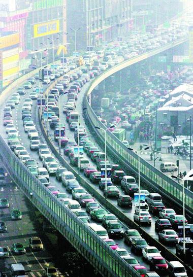 杭州昨日全城大堵车 高架桥堵了整整7小时