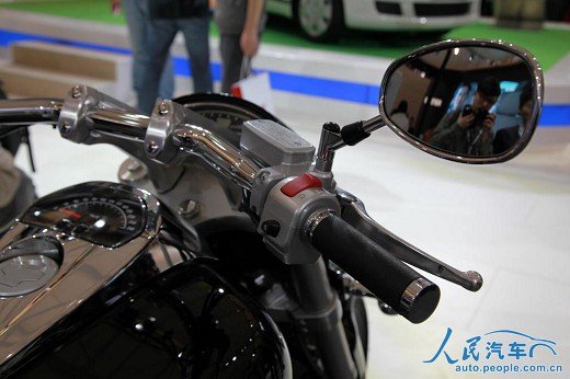 人民汽车带您逛上海国际车展:铃木摩托车 (4)
